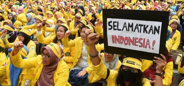 Dipaksa Teken Pakta Integritas, Mahasiswa di Persimpangan Jalan?